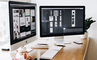 小鹏机器人首秀意外摔倒，科技与挑战共舞的瞬间